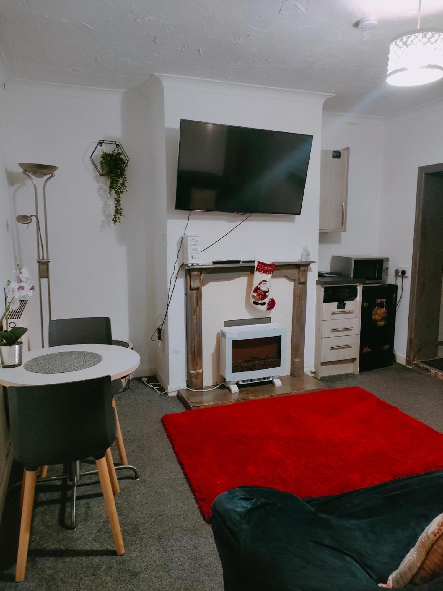 Lord House - Amazing Sa * Leigh (Greater Manchester)